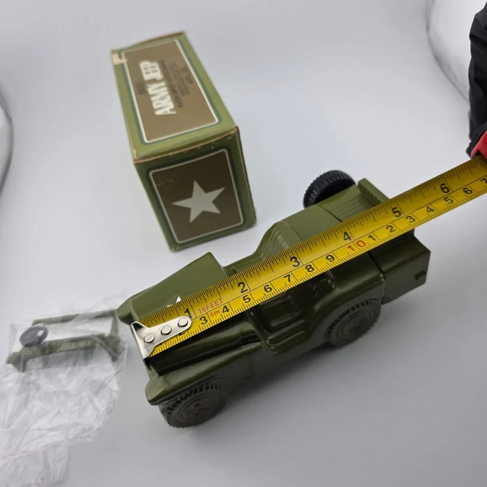 Avon Army Jeep Spicy After‎ Shave Vintage Collectible with Box
